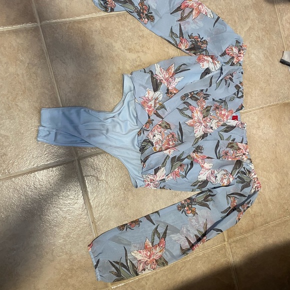 Guess shirt - Picture 2 of 4